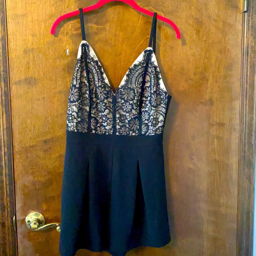 Flowy lace black and nude romper